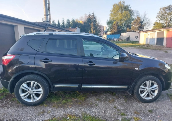 Nissan Qashqai cena 42500 przebieg: 125000, rok produkcji 2010 z Jędrzejów małe 232